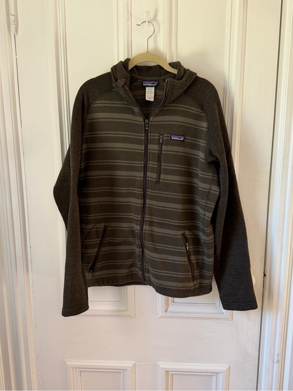 Men’s Patagonia Better Sweater Hoodie Striped Pattern Size Large